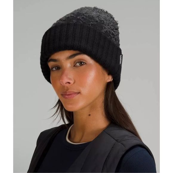 Lululemon Ombre Knot Textured Beanie BLK/GGRE One Size